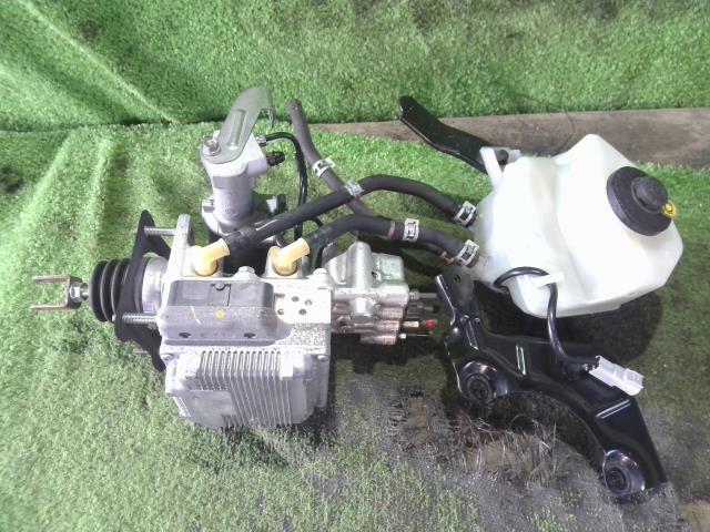 プリウス DAA-ZVW51 ブレーキマスターASSY 47210-47210 47050-47600