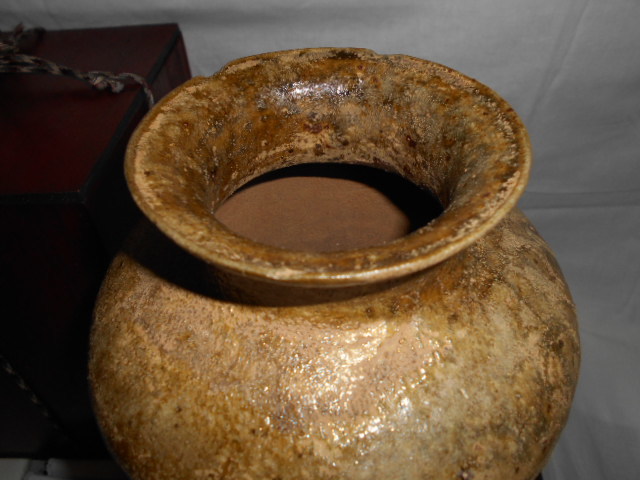 古常滑三筋壺 降物 趣ある窯くっつき 古物 お経の入れ物 | 三本の筋が 