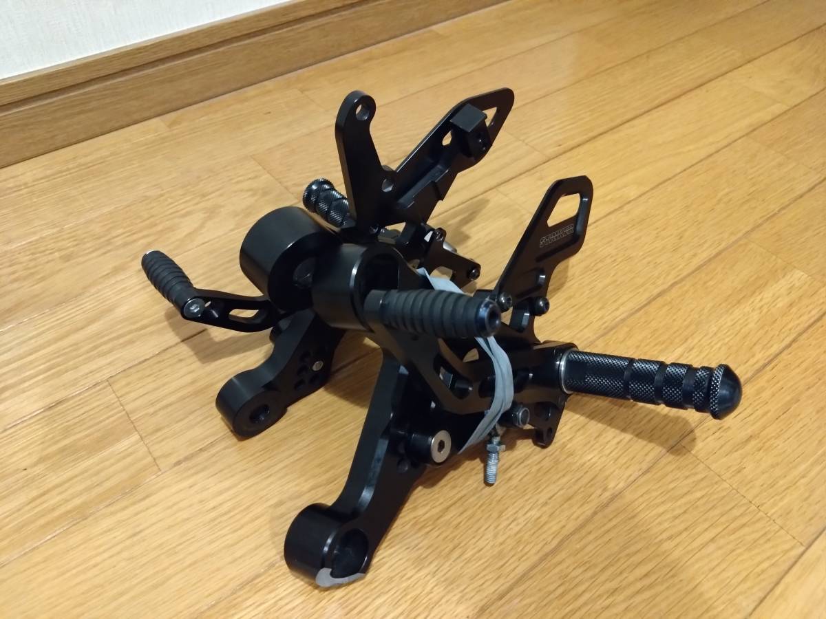 STRIKER　バックステップ　MT-09　XSR900　SS-AA2124B2