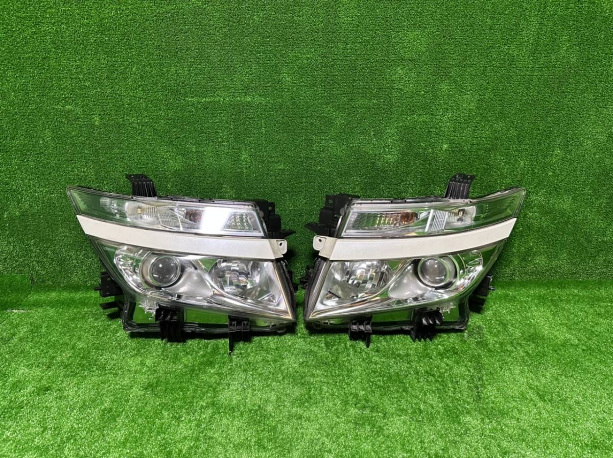 車 エルグランド E52 前期 左 ヘッドライト コイト100-23009 打刻S2