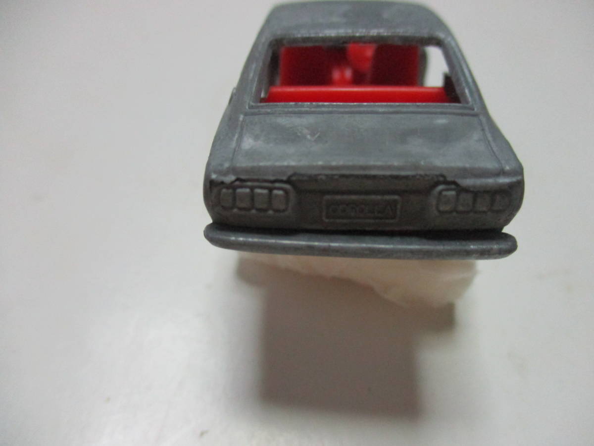 トミカ黒箱 カローラレビン無塗装日本製