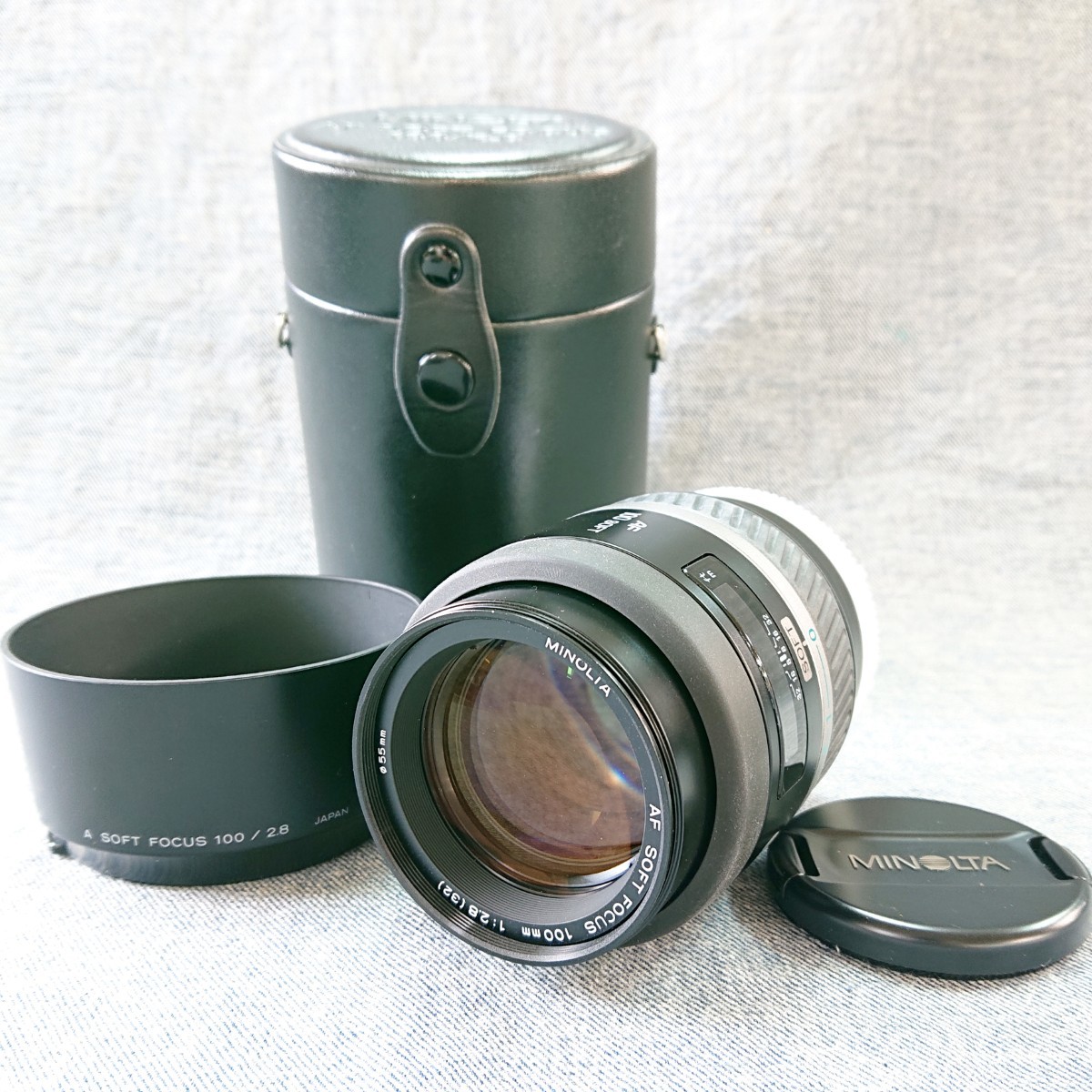 ま7金8【コレクター放出 レンズ②】『MINOLTA AF VARIABLE SOFT FOCUS 100㎜ F2.8 フード付』 ミノルタ SONY Aマウント カメラ 中望遠