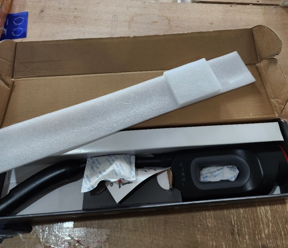 TeslaテスラCHAdeMOチャデモアダプター(美品)｜アクセサリー