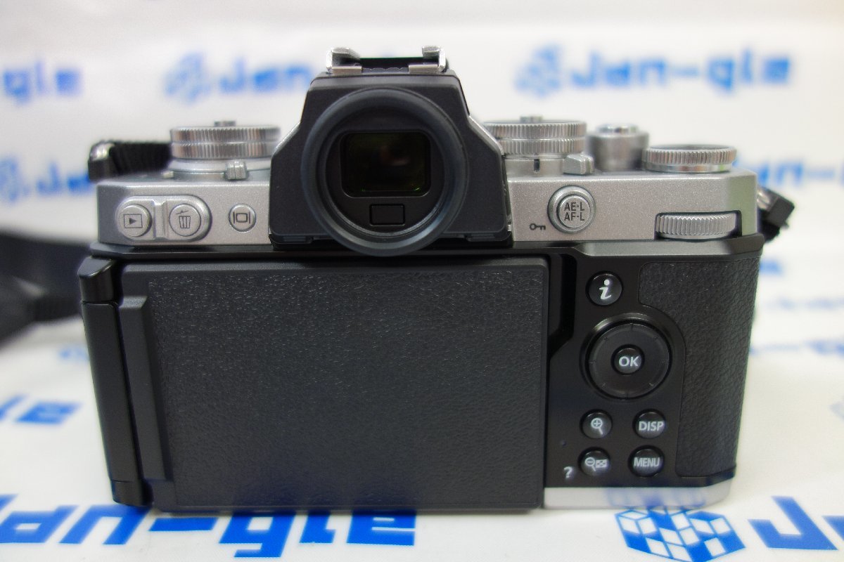 中古品 Nikon ミラーレス一眼 Z fc シルバー ない おまけ付き