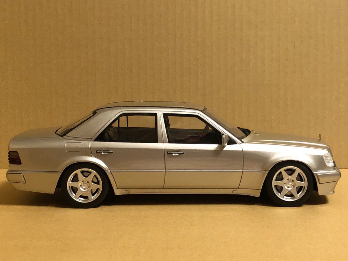 オットーモービル 1/18 メルセデスベンツ E500 リミテッド W124