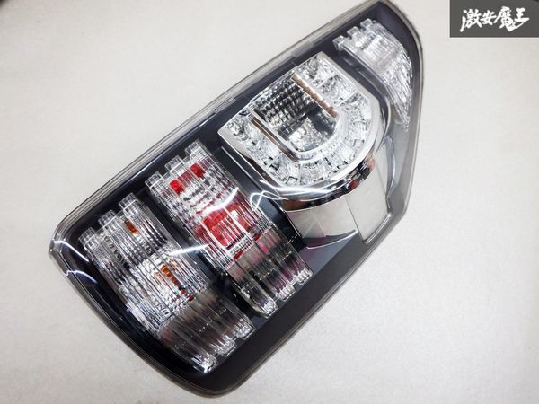 ノア ヴォクシー テールライト ZRR70 ZRR75 後期 LED点灯ok ヴォクシー ノア ヴォクシー テールライト ZRR70 ZRR75 後期 LED点灯ok ヴォクシー