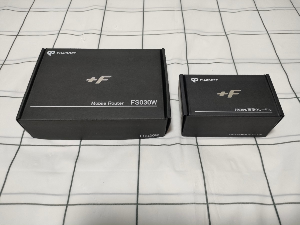 FUJISOFT FS030Wモバイルルーター部品