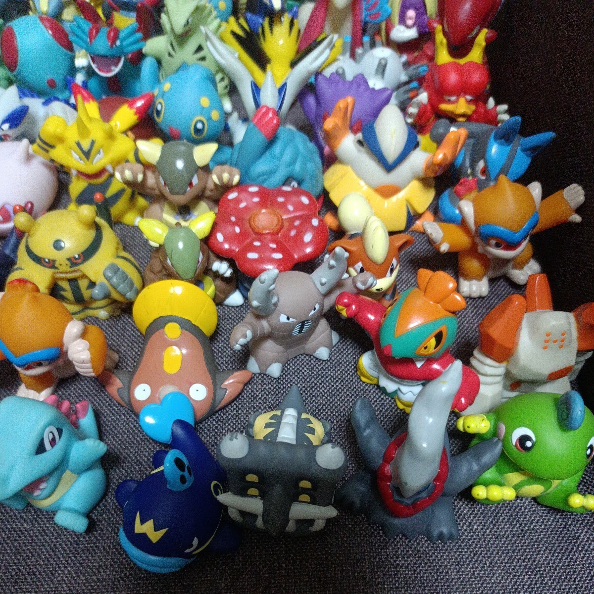 送料無料 ポケモンキッズ ポケモン指人形 約110体 大量セット まとめ 