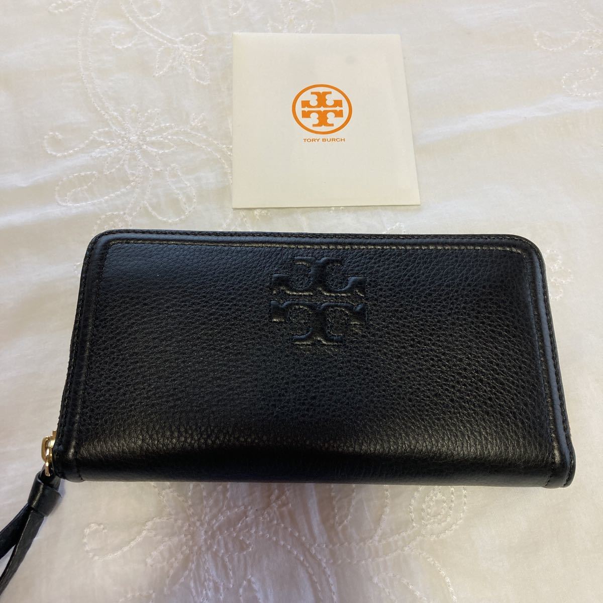 長財布 ラウンドファスナー 黒　トリーバーチ