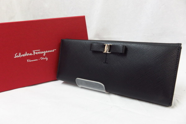 本物■未使用■フェラガモ/ヴァラリボン/レザー長財布/7万/hd13g