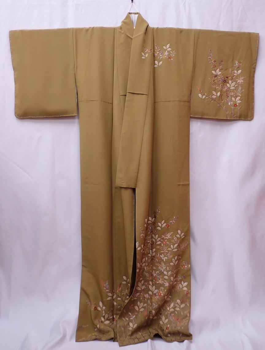 高級訪問着 正絹 未使用 しつけ付き 菜種油色 カーキ 手刺繍 金糸 絞り