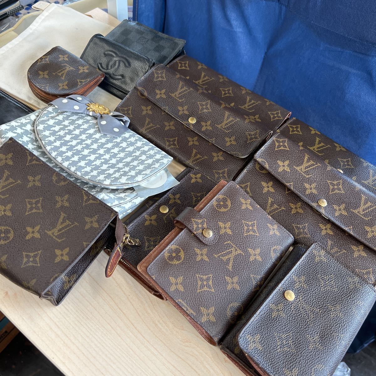 LOUIS VUITTON ルイヴィトン CHANEL エルメス Dior 財布 長財布 キー 