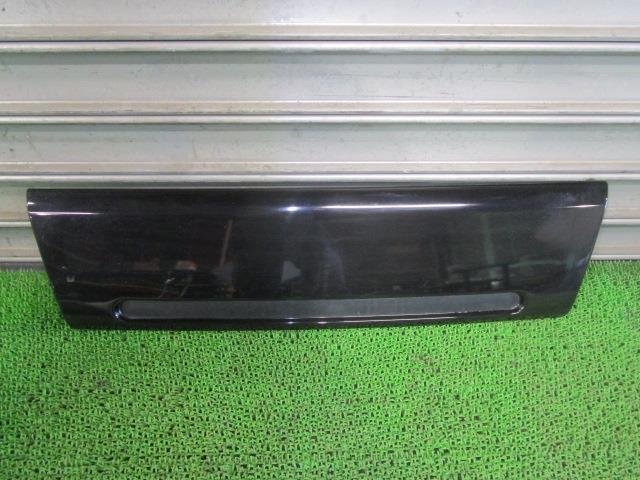 タウンボックス ABA-U62W ラジエータグリル X42 ブラックマイカ /40031