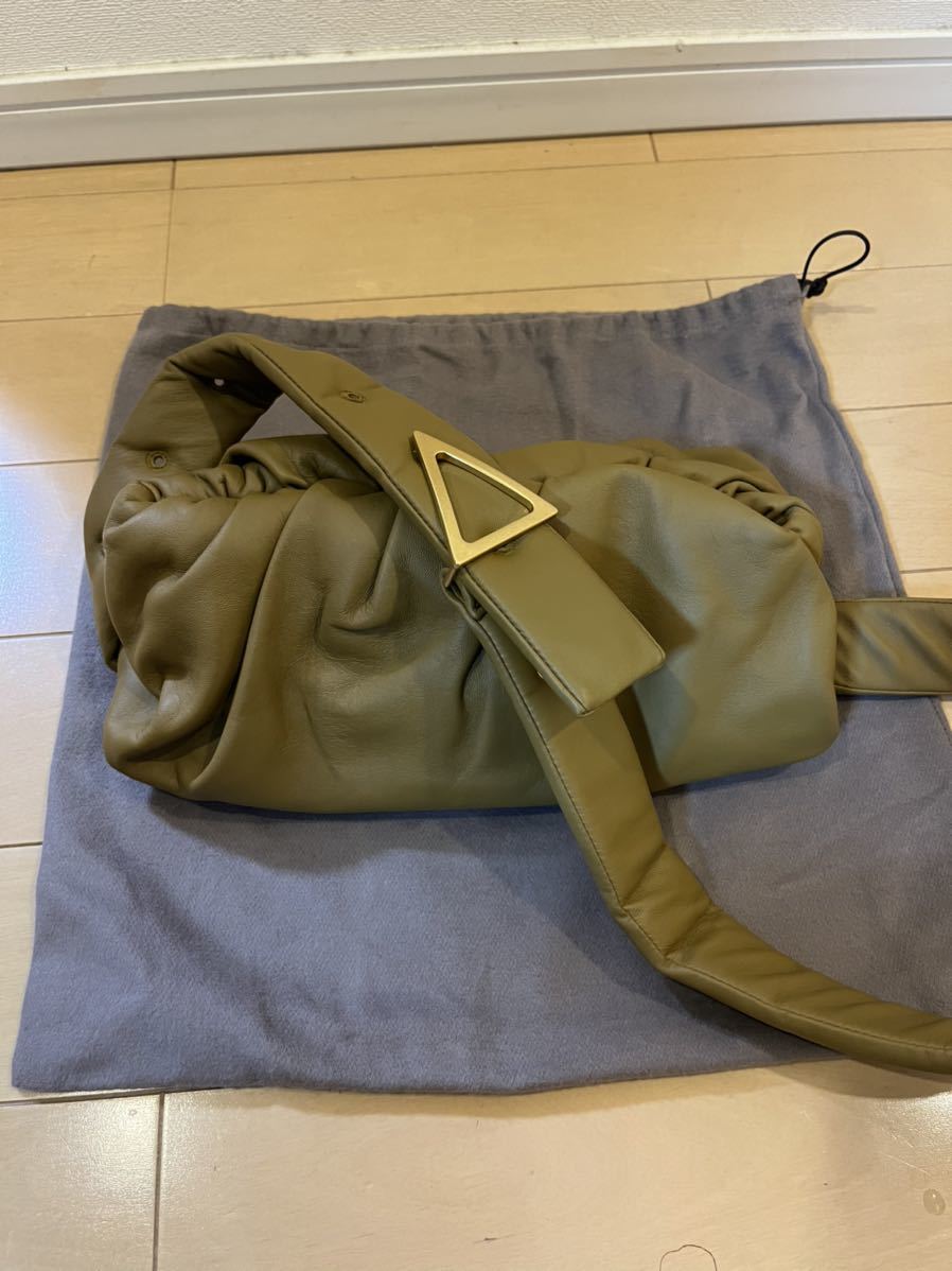 VENETA BOTTEGA ボッテガヴェネタ POUCH入手困難お洒落センスが伝る