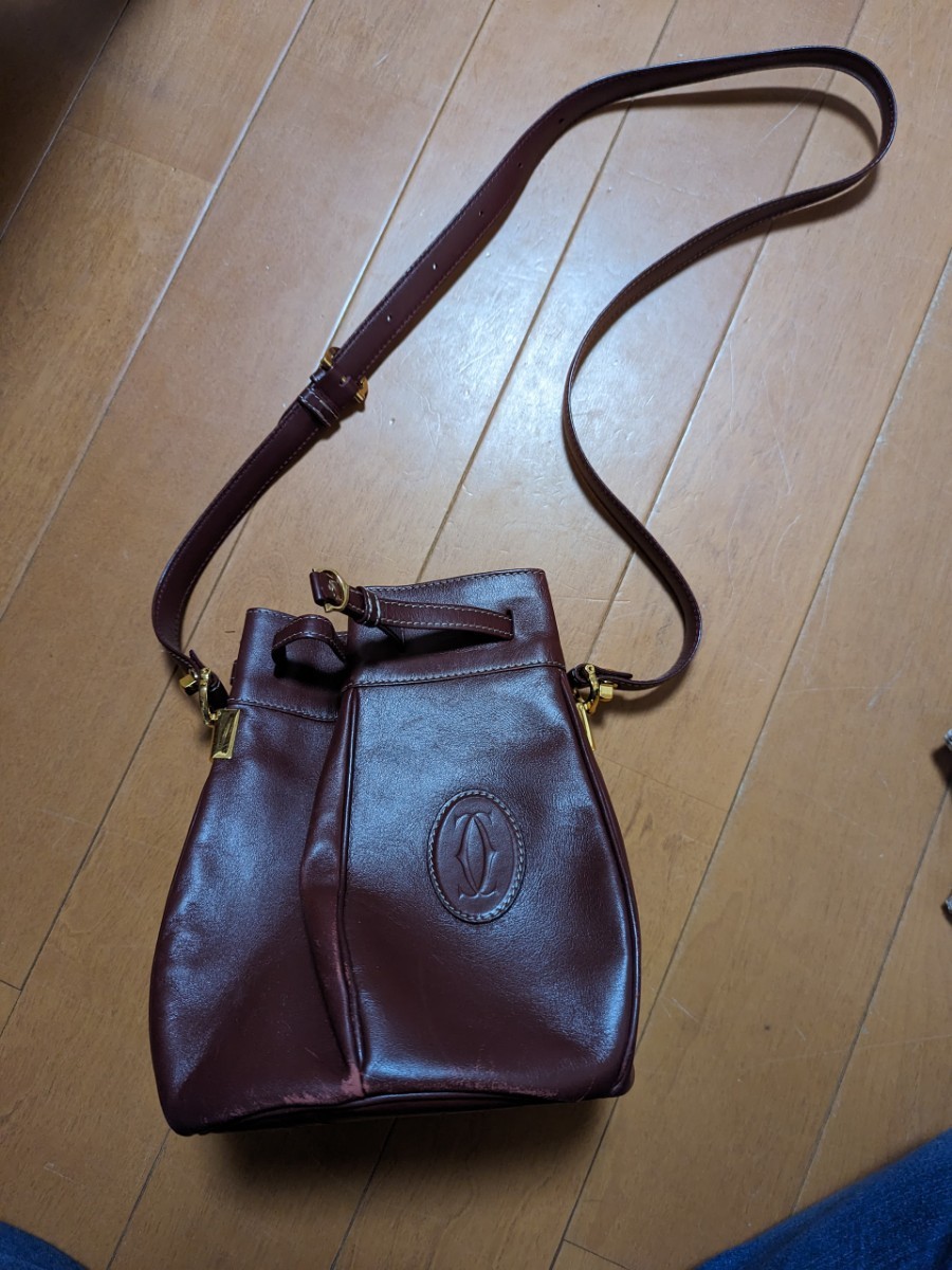 カルティエバッグ　ボルドー　中古