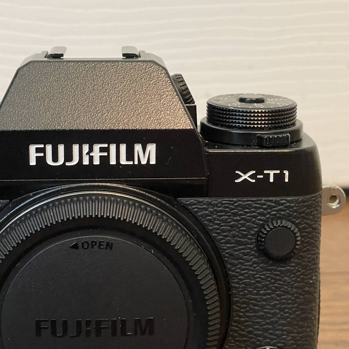 FUJIFILM ミラーレス一眼 X-T1 ブラック F FX-X-T1B ボディ X-T1 