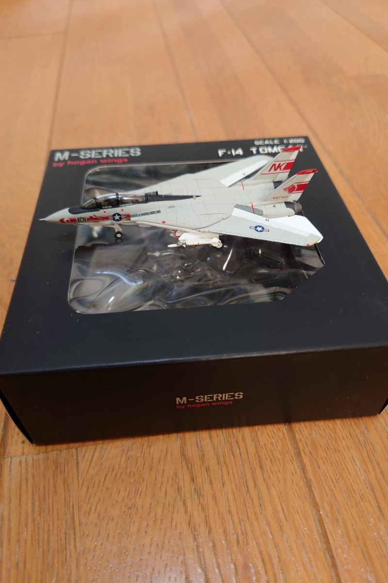 Hogan Mシリーズ　1/200スケール グラマンF-14Aトムキャット　VF-1ウルフパック　ダイキャスト完成品