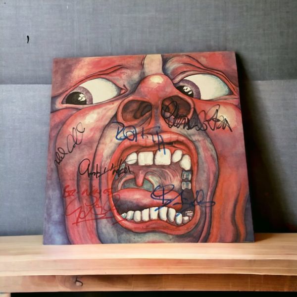 キングクリムゾン ロバート・フリップ ピーター・シンフィールド グレッグ・レイク... 直筆サイン入り LP レコード 送料無料