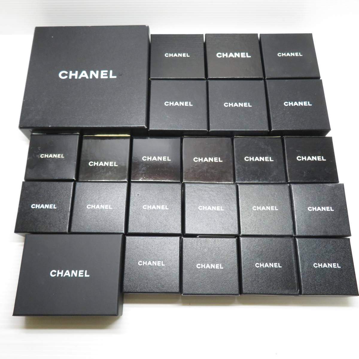 シャネル CHANEL ココマーク 黒 ゴールド金具 マトラッセ アクセサリー