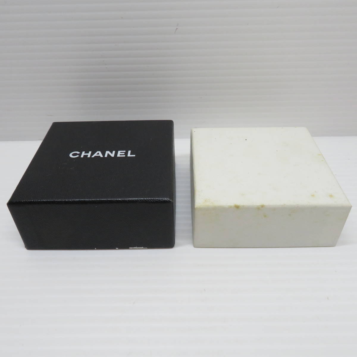 シャネル CHANEL ココマーク 黒 ゴールド金具 マトラッセ アクセサリー