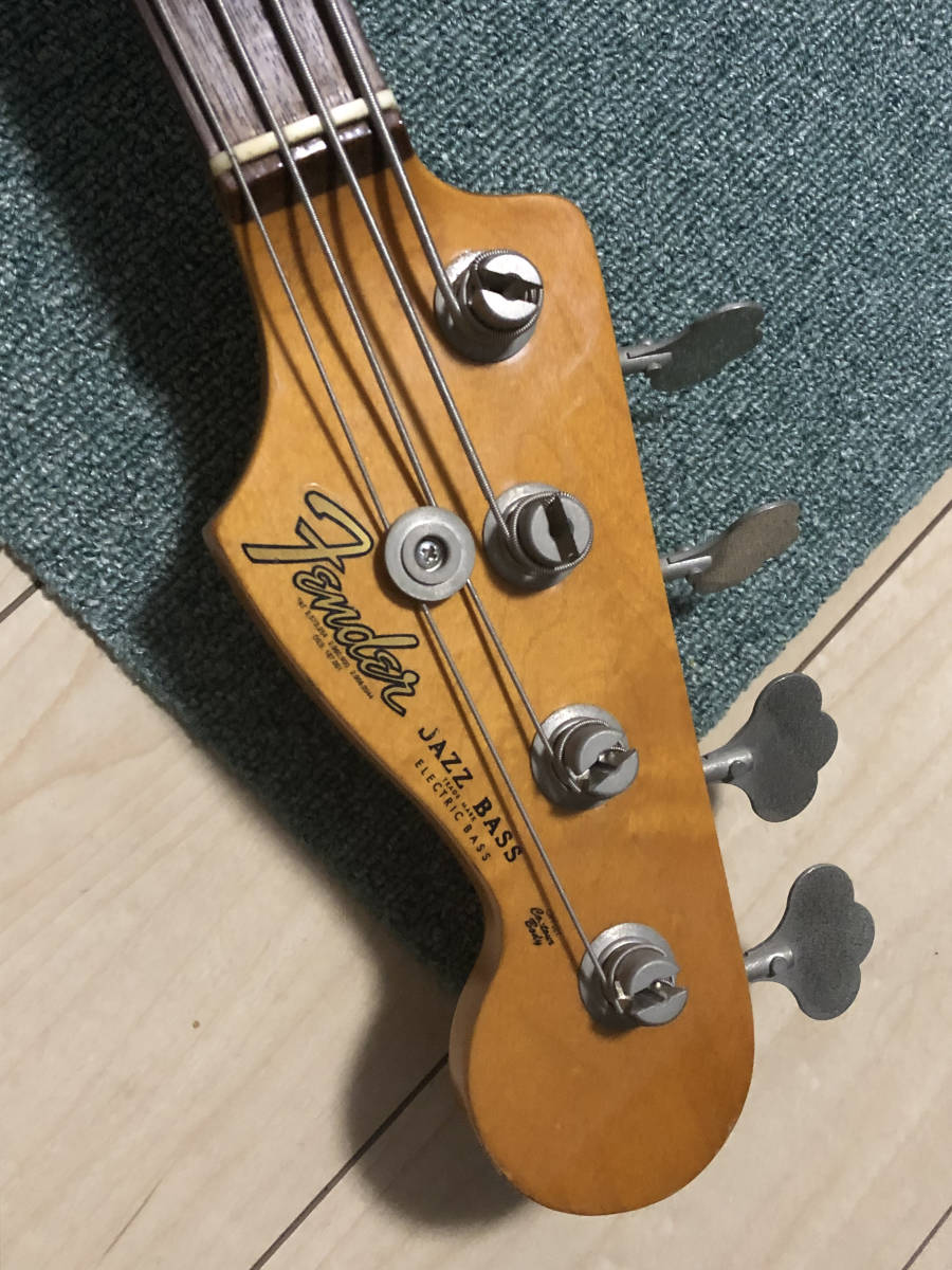 中古】Fender USA American Vintage 62 Jazz Bass 3-Knob (ベース