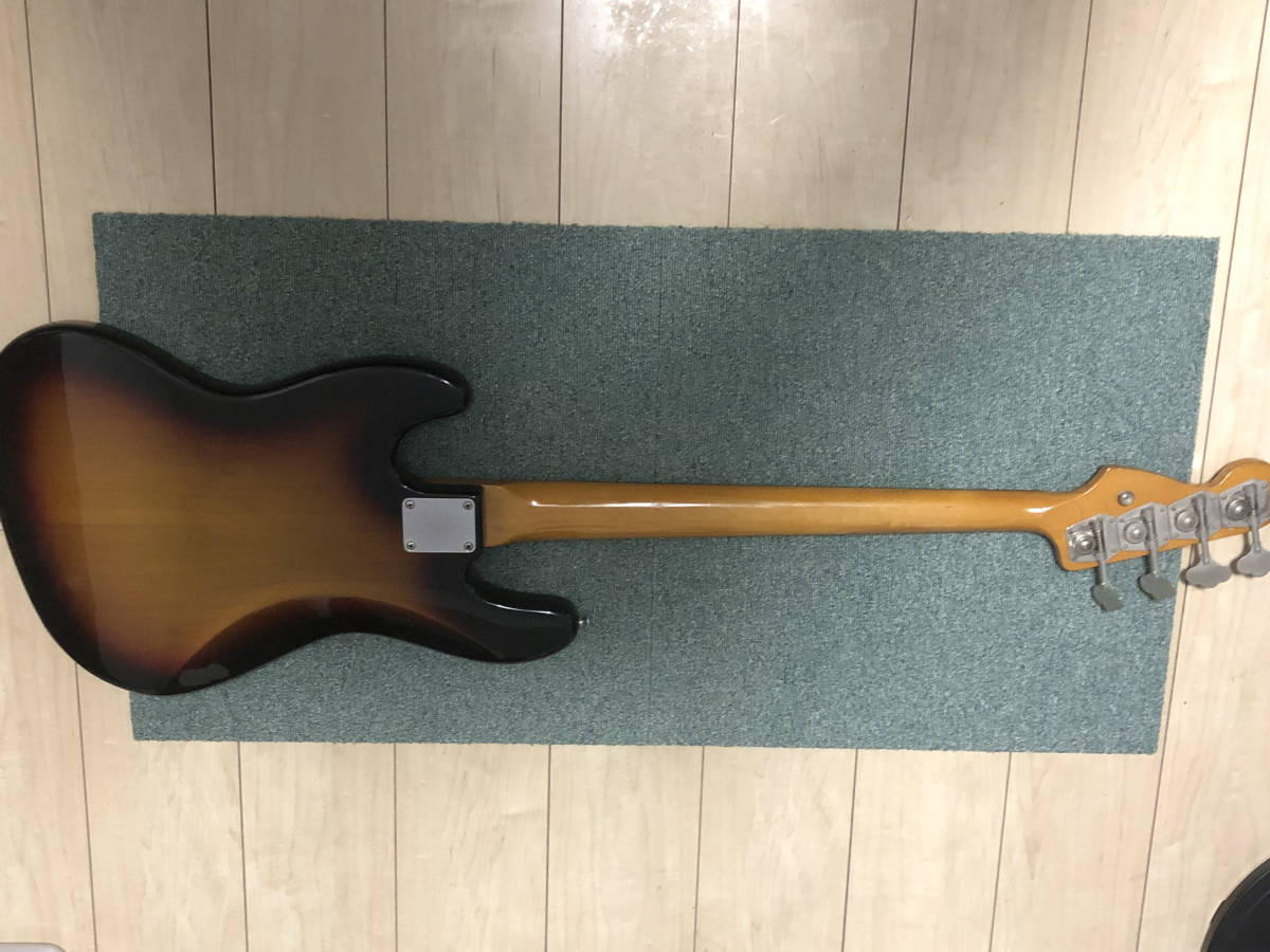 中古】Fender USA American Vintage 62 Jazz Bass 3-Knob (ベース