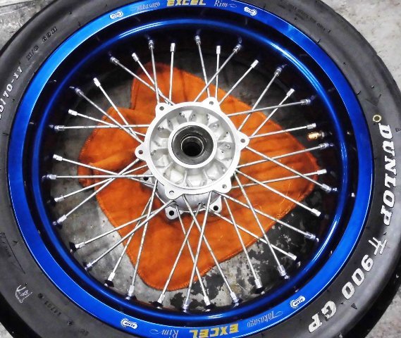 KTM EXC-F TGR モタードホイール前後 KTM EXC-F TGR モタードホイール前後