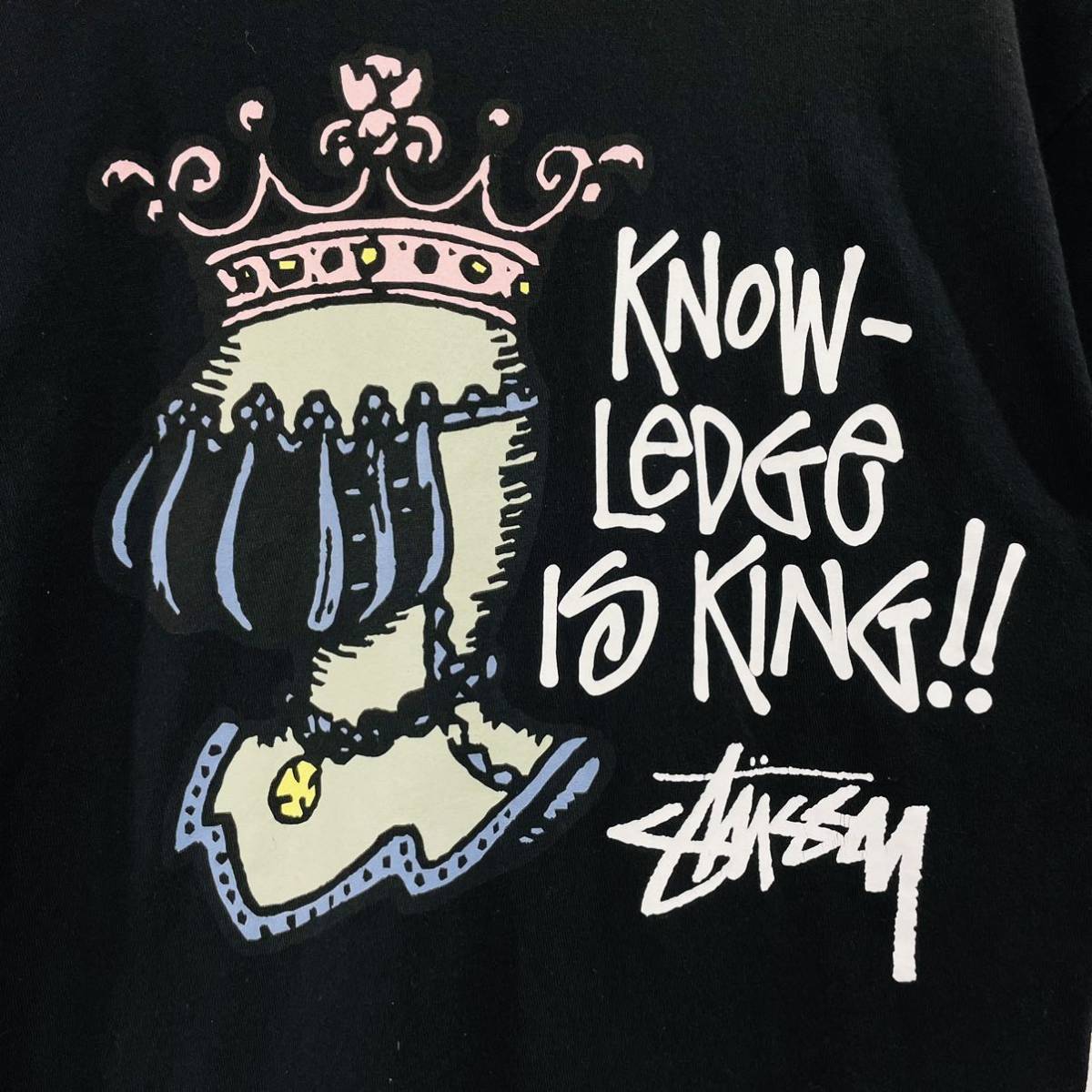 ステューシー バックプリント Tシャツ M 美品 ストリート クラウンロゴ STUSSY 両面プリント 半袖Tシャツ 黒 ブラック 騎士 グラフィックT