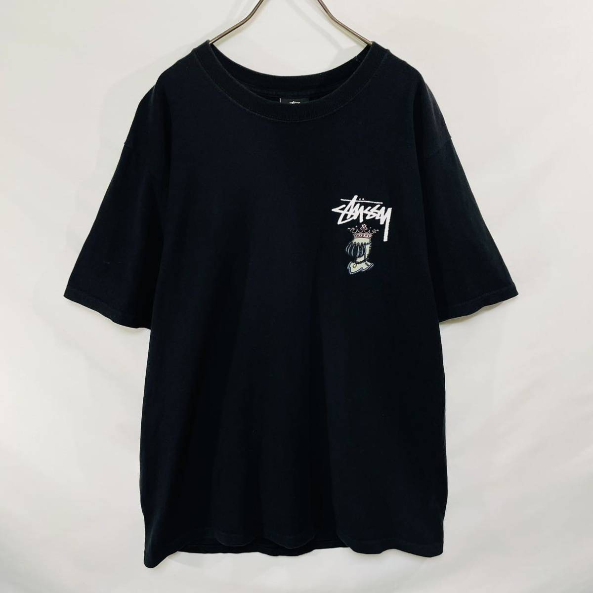 ステューシー バックプリント Tシャツ M 美品 ストリート クラウンロゴ STUSSY 両面プリント 半袖Tシャツ 黒 ブラック 騎士 グラフィックT