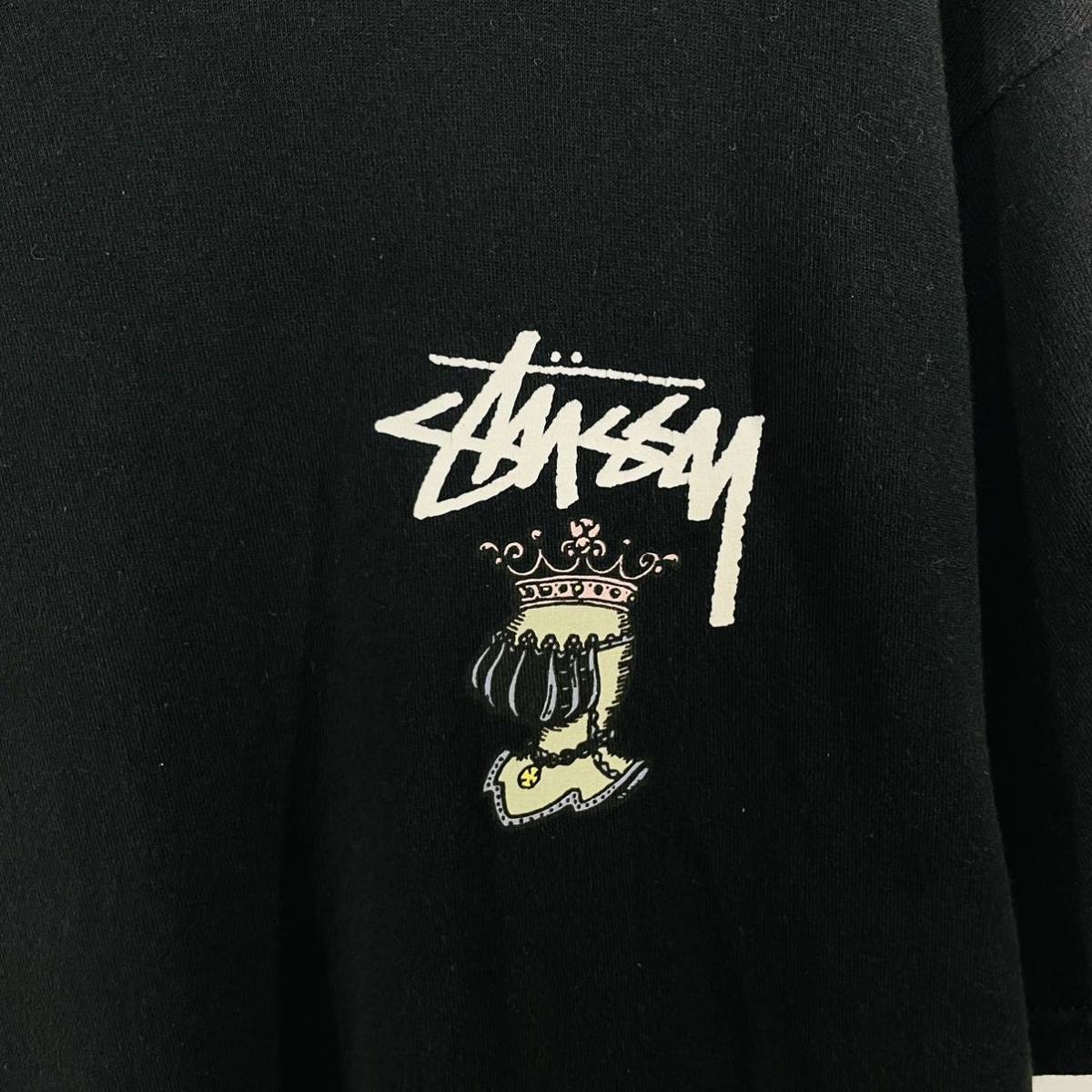 ステューシー バックプリント Tシャツ M 美品 ストリート クラウンロゴ STUSSY 両面プリント 半袖Tシャツ 黒 ブラック 騎士 グラフィックT