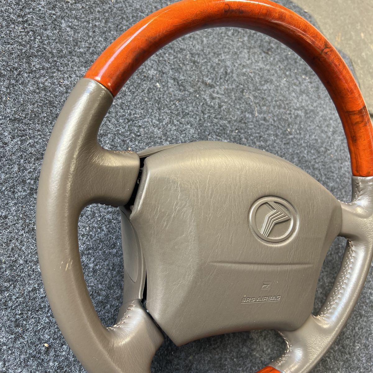 トヨタ プログレ JCG10 ステアリングホイール ハンドル プログレ JCG10 ハンドル （管理 希少品☆トヨタプログレ☆純正ハンドル純正ステアリング☆本革 TOYOTA