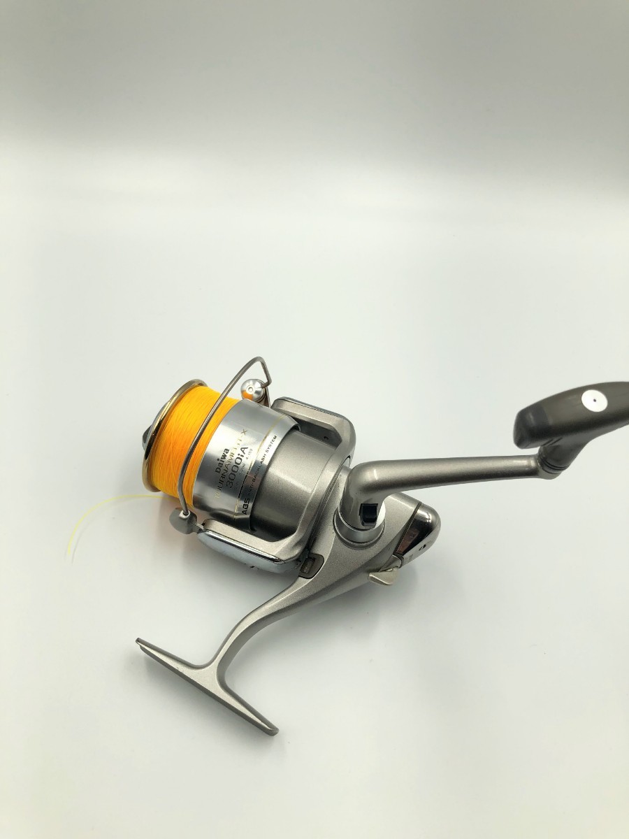 ダイワ Daiwa TOURNAMENT 3000IA スピニングリール ダイワ