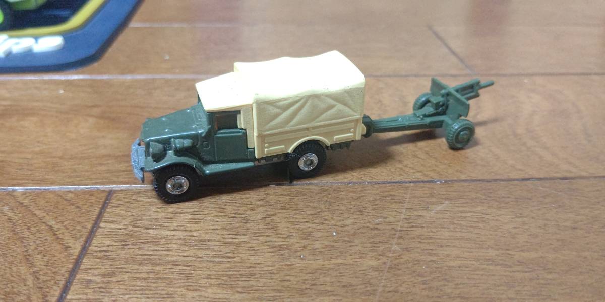 トミカ 黒箱 トヨタ 自衛隊 トラック No.69-3-1 大砲付きの入札履歴