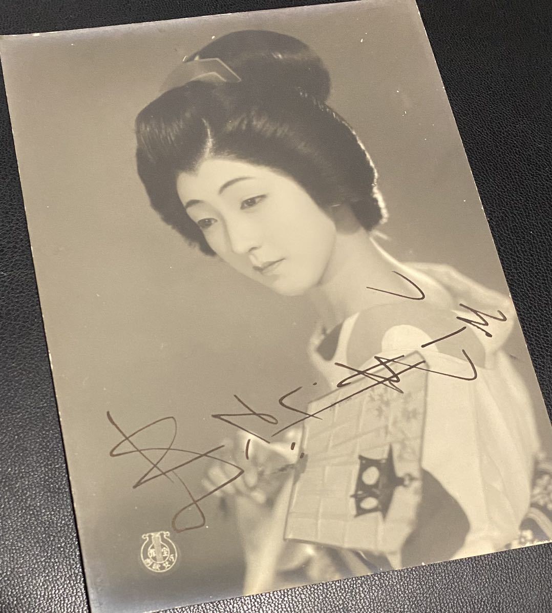 戦前宝塚歌劇団　糸井しだれ　サイン入りブロマイド　美人　女優　大東亜戦争　大正　昭和　俳優　少女歌劇　軍隊　日本軍　