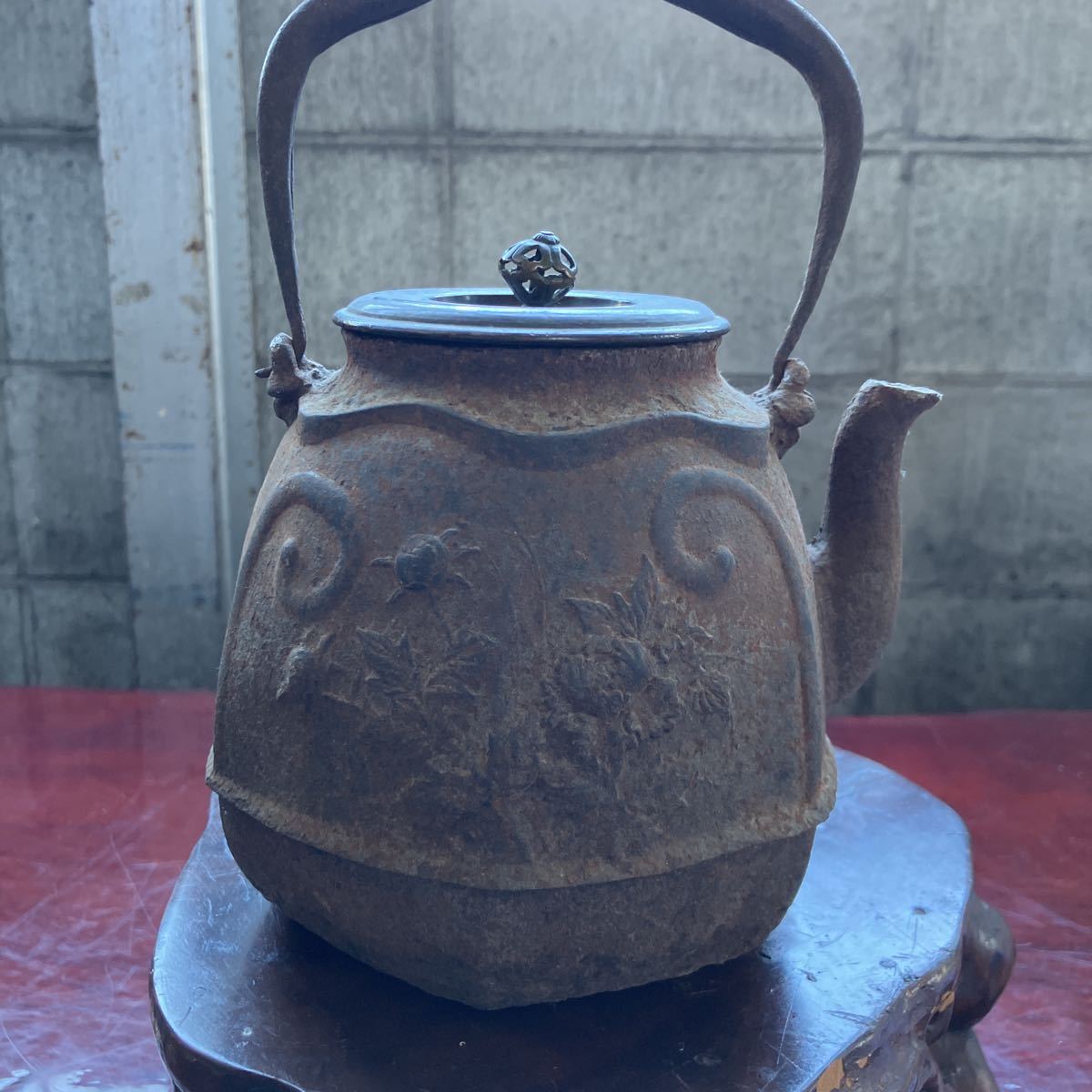 茶道具 龍文堂花模様鉄瓶 Yahoo!オークション -「鉄瓶 龍文堂 茶道具 龍文堂花模様鉄瓶 Yahoo!オークション -「鉄瓶 龍文堂