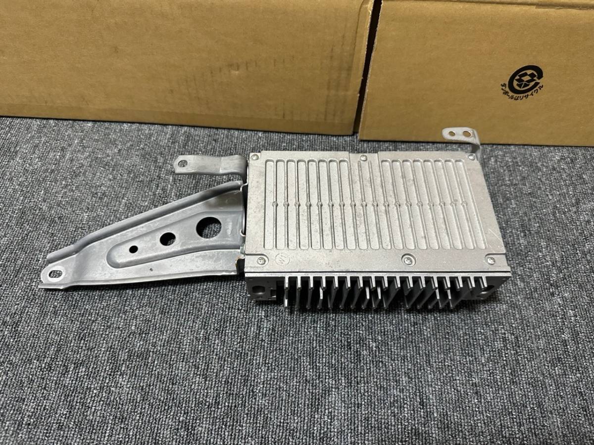 トヨタ クラウン200系 GRS200 オーディオアンプ 86280-30560
