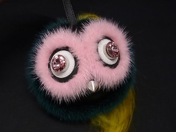 ■新品同様■ FENDI フェンディ バッグバグズ モンスター ファー×レザー バッグチャーム キーホルダー ピンク系×マルチカラー AN9247 FENDI フェンディ モンスター モンスター（カラーブラック）（バッグ｜バッグ リュック・デイパック バグズ)スタッズ
