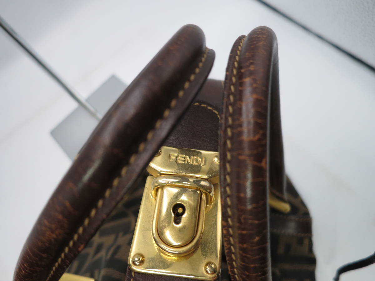 FENDI フェンディ ズッカ柄 鍵付きバニティハンドバッグ ズッカ ロック