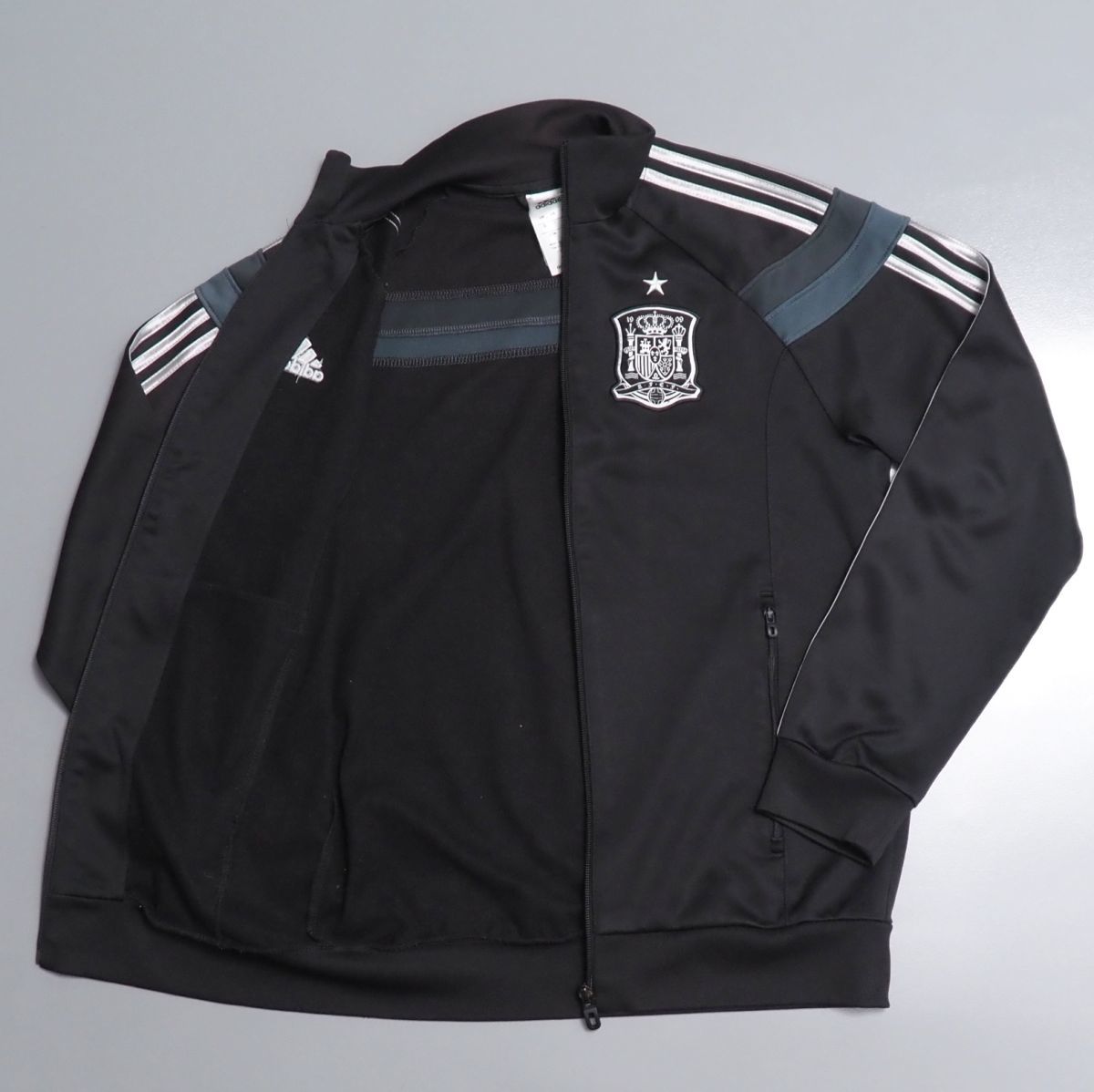 TG2322 adidas アディダス サッカー スペイン代表 アンセムジャケット 