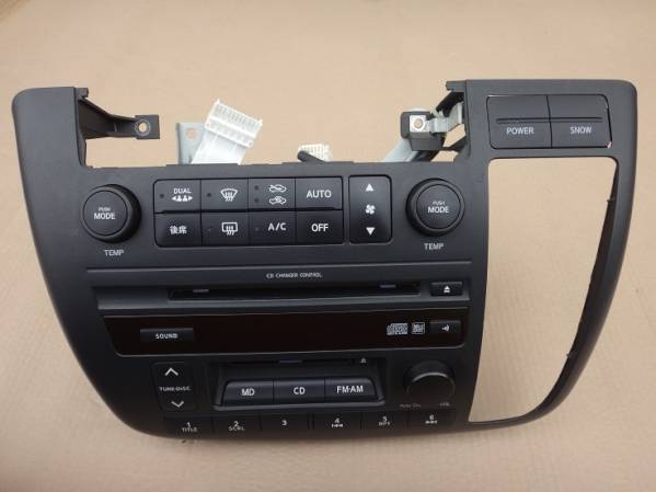 エルグランド E51 前期 純正 オーディオ CD.MD