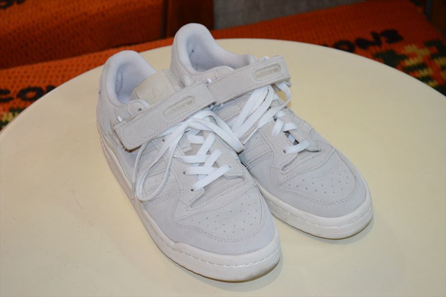 アディダス　adidas　FORUM　LOW　GX8635　スニーカー　シューズ　靴　27.5（US9.5） D4065