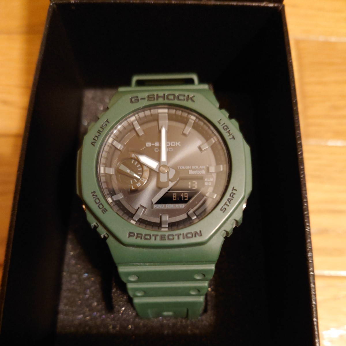 完売　美品　定価22，000円　カシオ　Gショック CASIO　G-SHOCK　GA-B2100-3AJF
