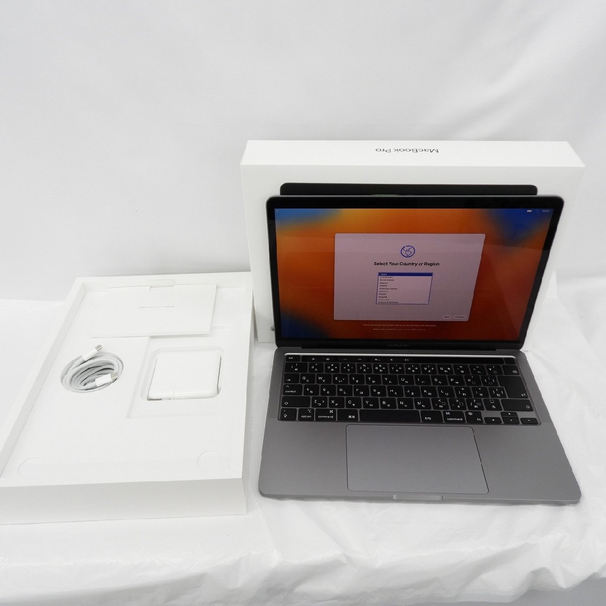 美品】Apple MacBook Pro Retinaディスプレイ 13.3 MNEJ3J/A スペース