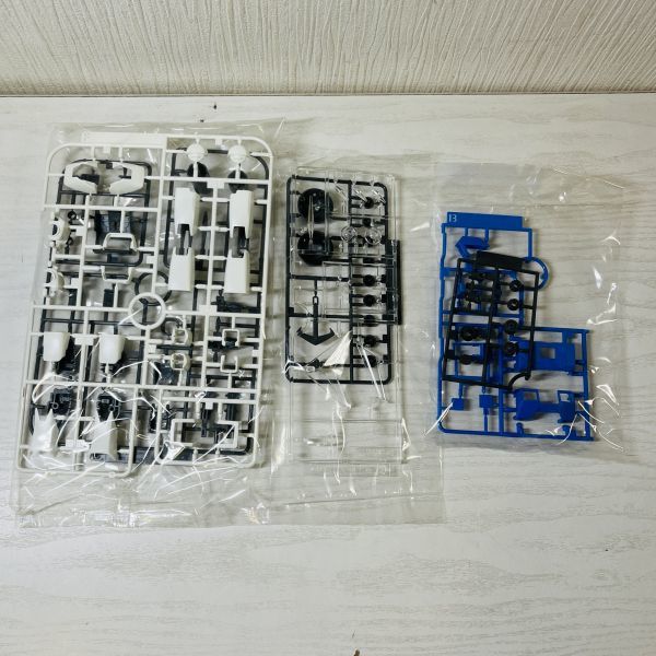 かP4【80】1円～未組立 非売品 白箱 MG 1/100 機動戦士ガンダム RX-78  