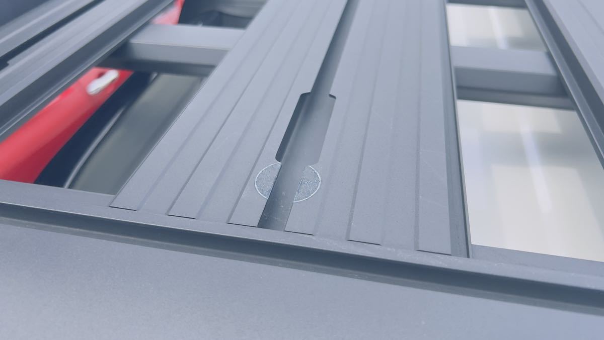 ランドクルーザープラド ライノラック　フラットキャリア PLATFORM 0 フラットキャリア 専用 ルーフラック プラドフラットキャリアが熱い！ルーフキャリアの新スタイルとなるか？ライノラック