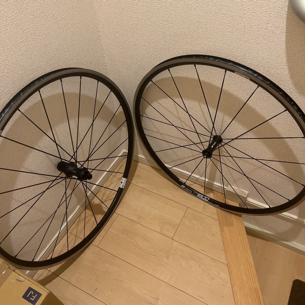 DT SWISS P1800 Spline Swiss ディスク アルミ DB 0 SPLINE 