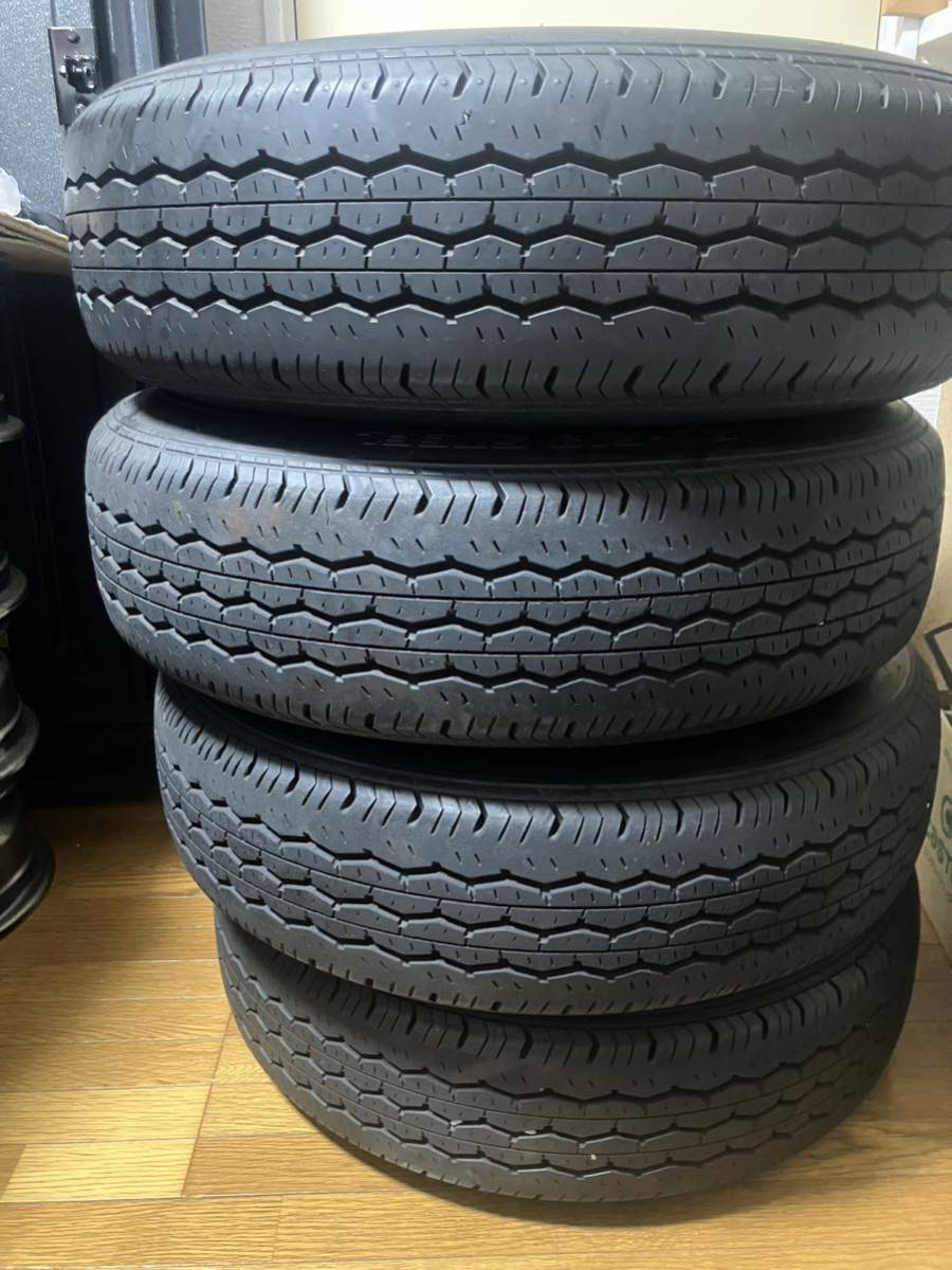 ECOPIA 195/80R15 4本セット　ホイールとホイールキャップ付 200系ハイエース ブリヂストン エコピア 195/80R15 107/105 バリ山