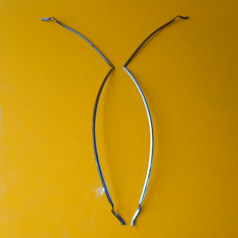 ニッサン　３３０　セドリック　リア　ドア　エッジモール　部品取り　旧車