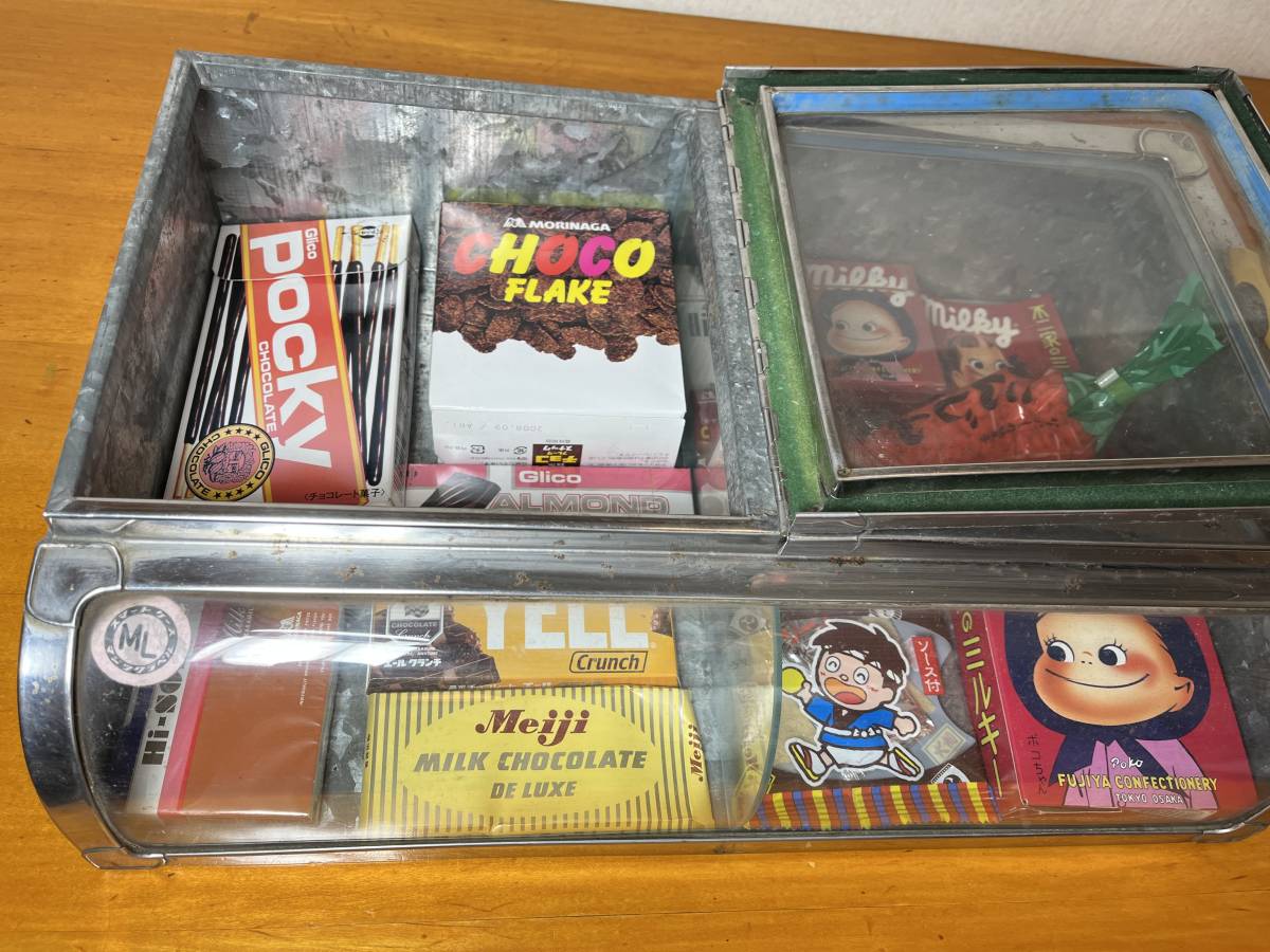 昭和レトロ】駄菓子ケース ブリキ 天窓両開き 曲線窓ガラス ショー 