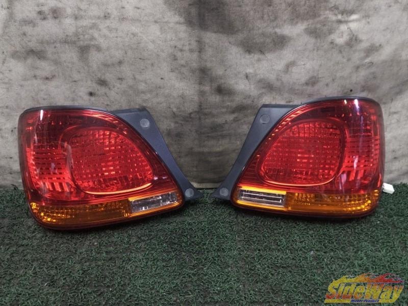 16アリスト　後期型　テールランプ　中古 M_アリスト後期(JZS160)テールレンズ テールランプ 左右【939T
